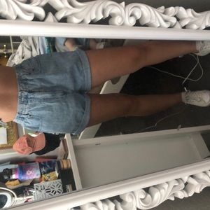 selling these light wash vintage shorts